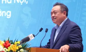 Chủ tịch Hà Nội trấn an cán bộ khi sắp xếp bộ máy Chủ tịch Hà Nội trấn an cán bộ khi sắp xếp bộ máy