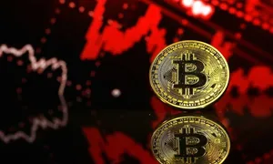 Bitcoin giảm về sát 92.000 USD Bitcoin giảm về sát 92.000 USD