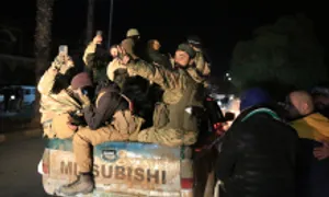 HTS nói các nhóm vũ trang Syria đồng ý giải tán HTS nói các nhóm vũ trang Syria đồng ý giải tán