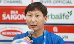 HLV Kim Sang-sik: 'Việt Nam sẽ vận dụng hết năng lực để thắng Malaysia'