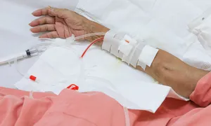 Vì sao người trẻ chủ quan khi thận suy giai đoạn đầu?