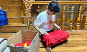 Góp áo, cờ đỏ sao vàng tặng trẻ vùng cao sau Quốc khánh