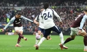Tottenham thua ngược trên sân nhà Tottenham thua ngược trên sân nhà